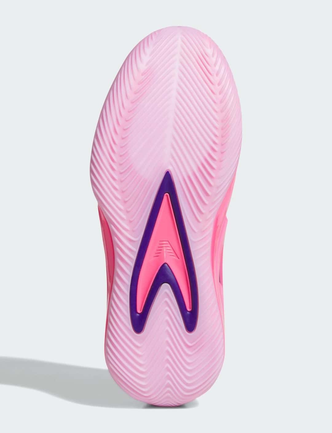 Suela rosa pálido de la adidas AE 3 Lucid Pink, con una pieza violeta y rosa en el centro