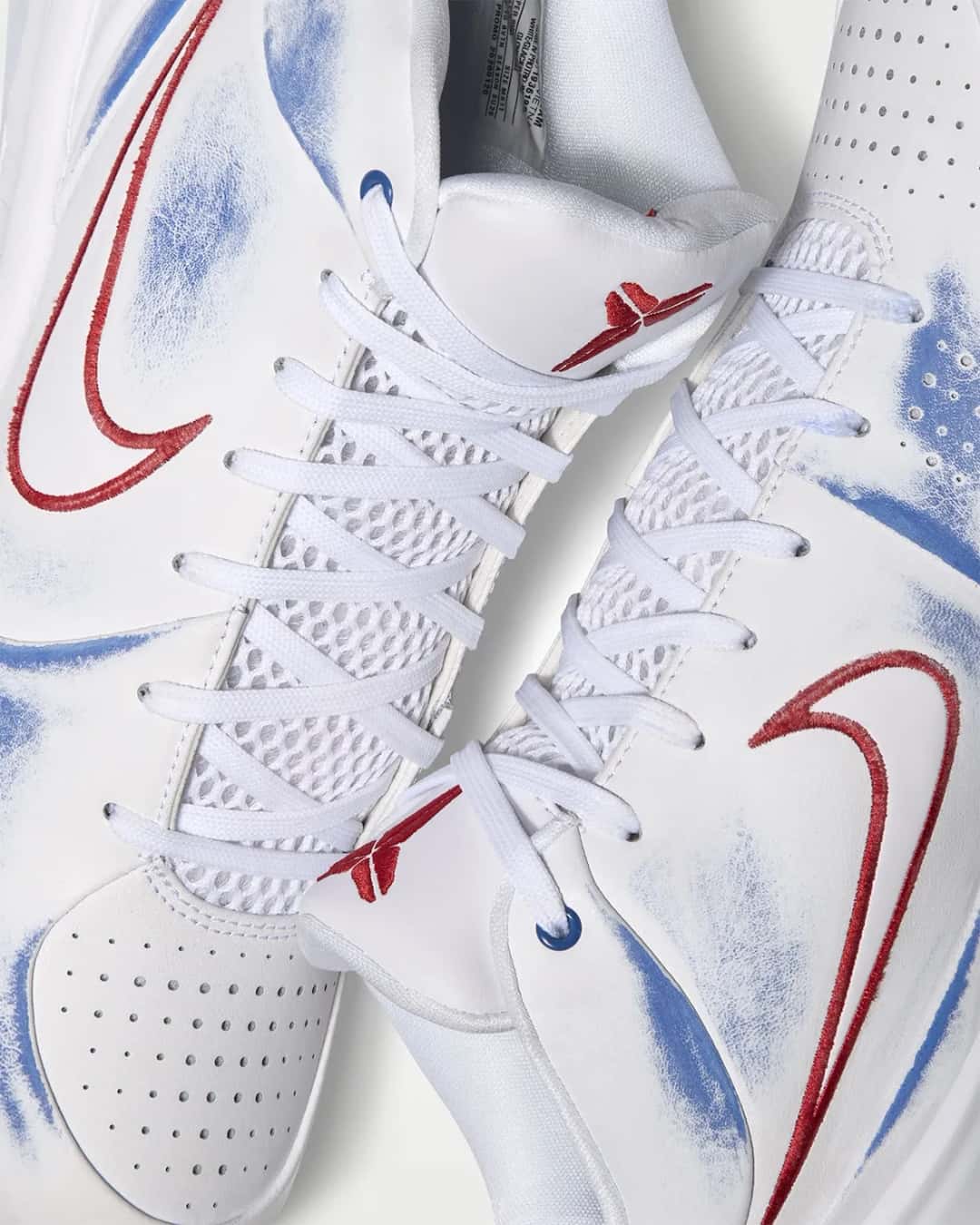 Vista del par Nike Kobe 4 Protro Draft Day