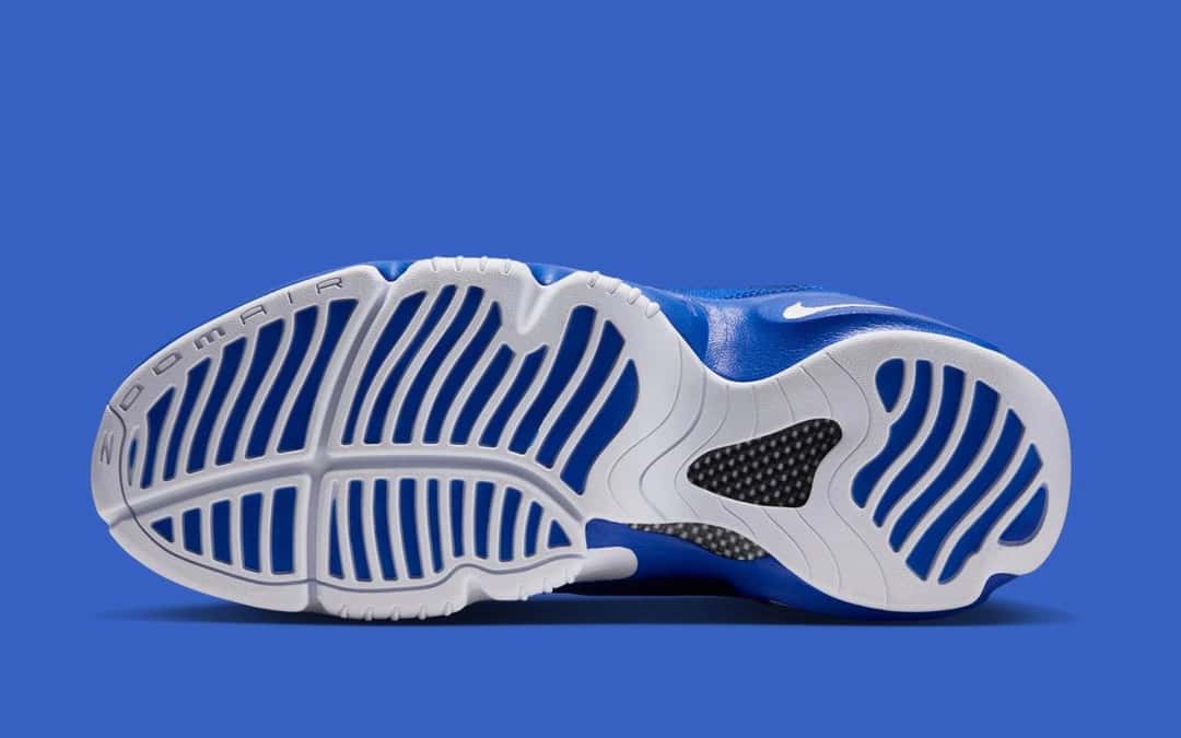 Suela de la Nike Air Zoom Flight The Glove Royal, con el dibujo de tracción azul y blanco