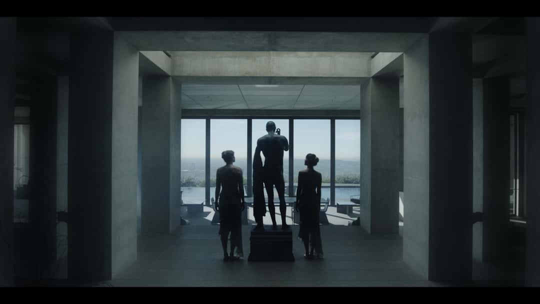 Fotograma del video oficial de